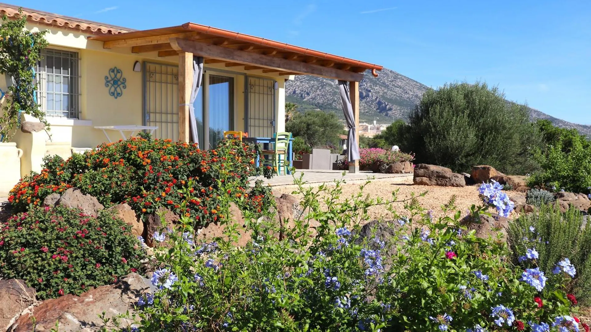 Country Villa Sant' Elene - Appartamento Olivo Orosei 0*,